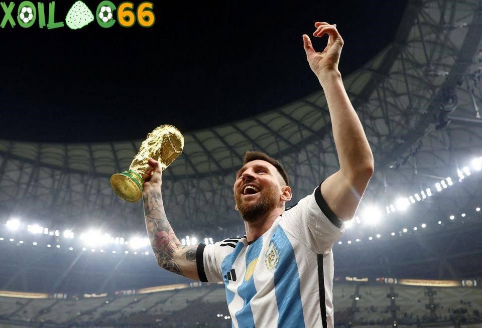 Messi hoàn thành giấc mơ vô địch World Cup cùng đội tuyển Argentina