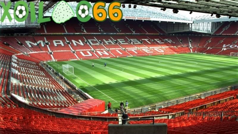 Sân bóng đá Old Trafford từ góc nhìn khán đài